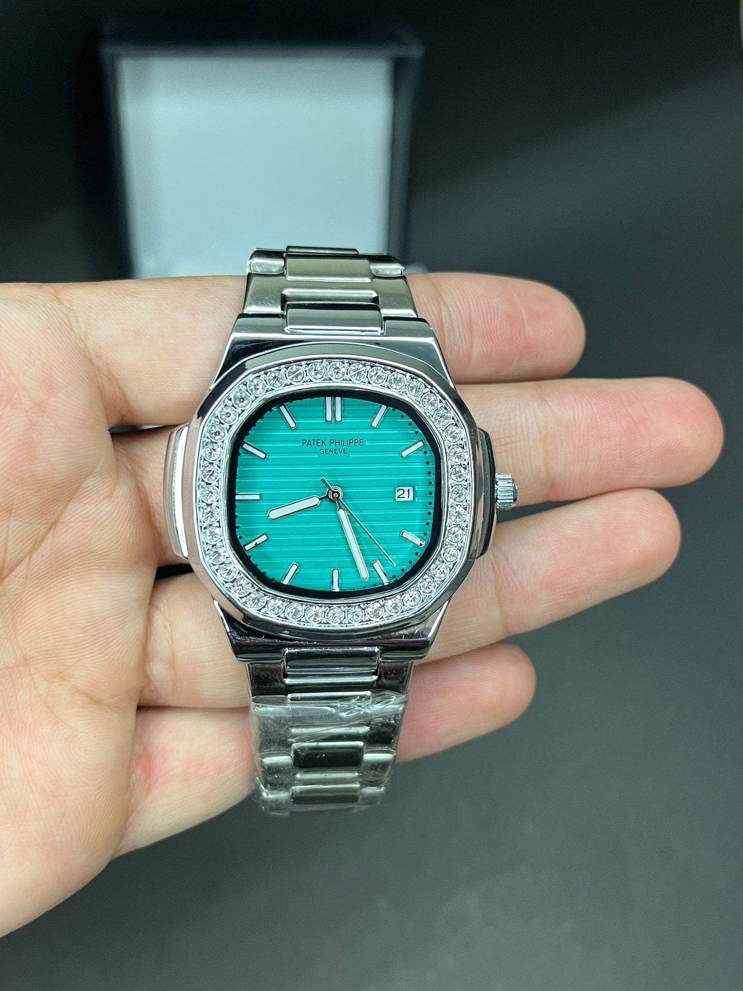 Patek Philippe - Date | Turquoise Dial with Diamond Bezel | Silver Chain