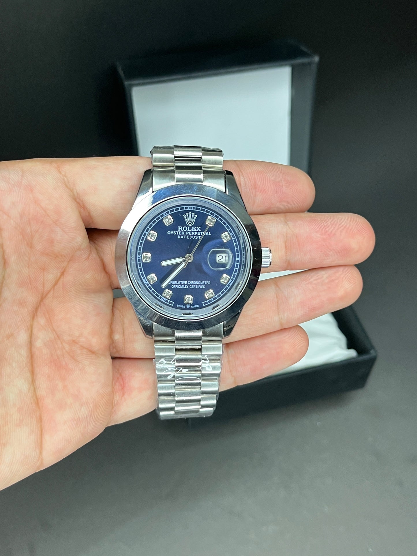 Rolex (Oyster Perpetual) - Date | Blue Dial | Silver chain