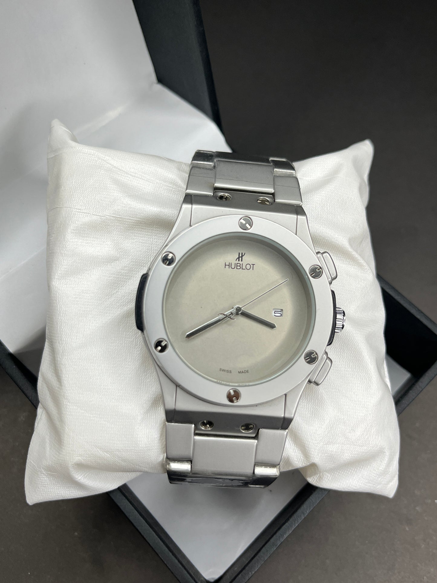 Hublot - Date | Siver Dial | Silver Chain